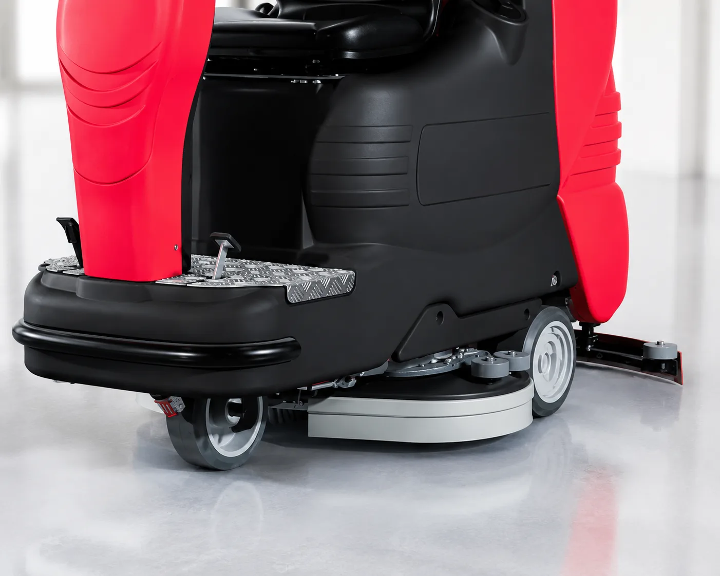 Ride On Scrubber Dryer Sapphire 85 close view