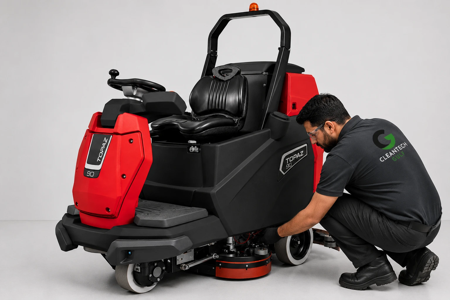 Ride On Scrubber Dryer Topaz 90 (Traction Battery) – Made In Italy - Image 2